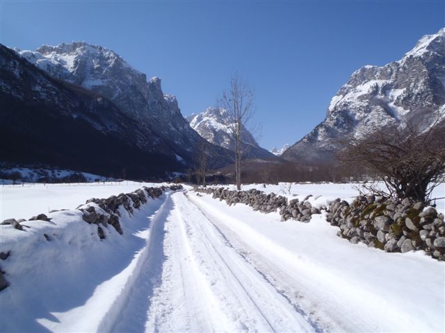 Prokletije, Maja Jezerce